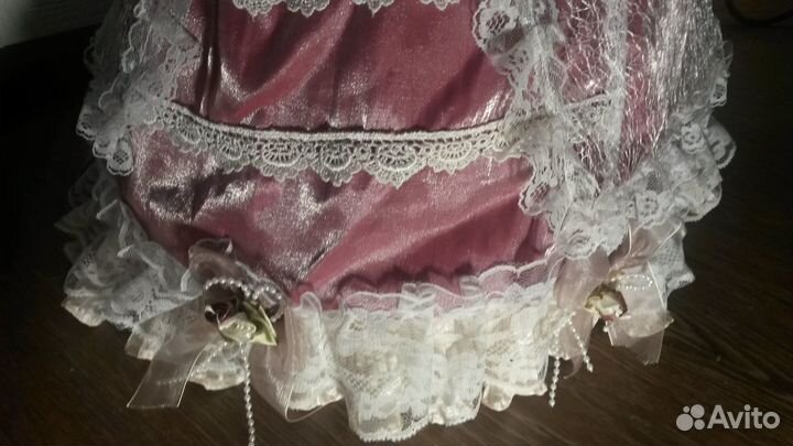 Фарфоровая кукла большая на зонте