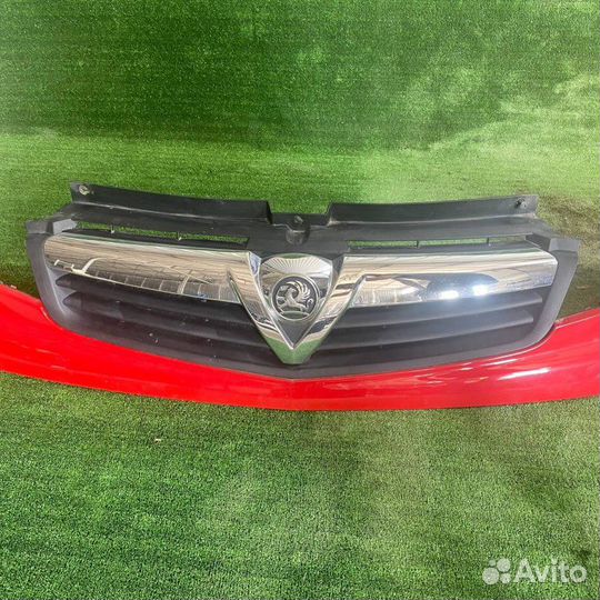 Решетка радиатора Opel Vivaro 2.0 2013
