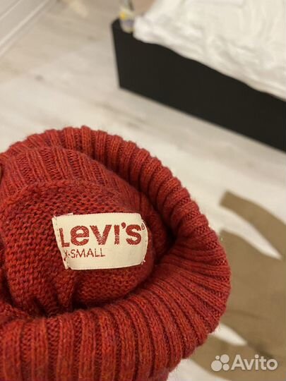 Свитер levis женский