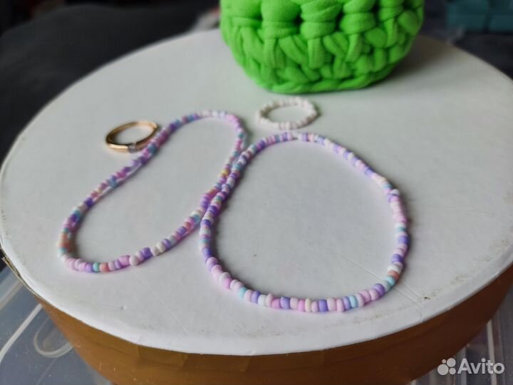 Браслеты и кольца из бисера и др камней