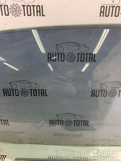 Стекло двери заднее правое Toyota Corolla 150 1ZR