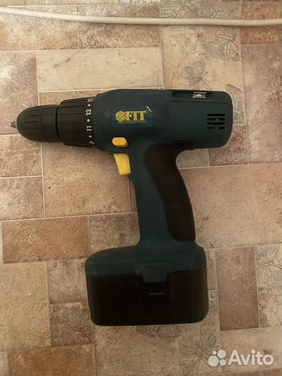 Шуруповерт fit