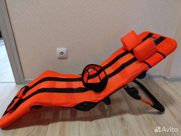 Шезлонг для купания