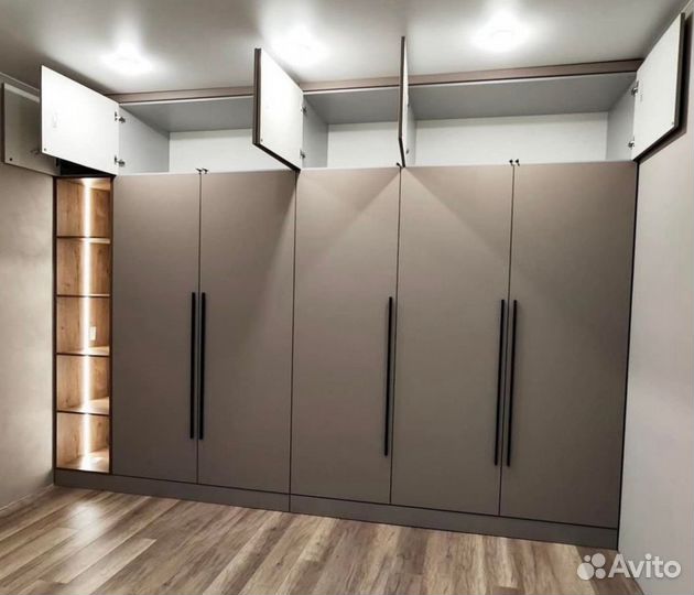 Шкаф распашной на заказ