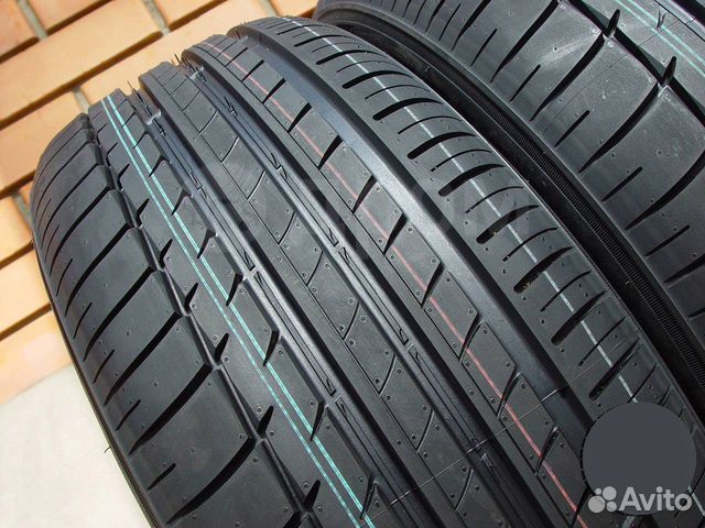 Triangle TH201 245/40 R20 и 275/35 R20