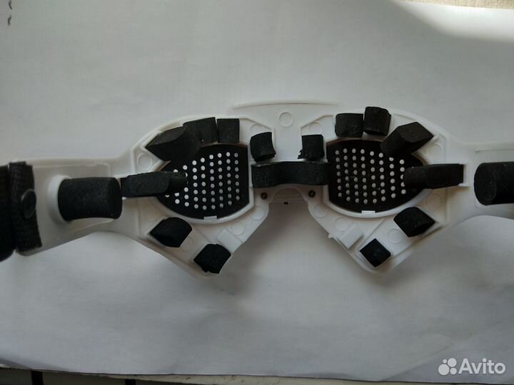 Массажные очки (очки-массажер)