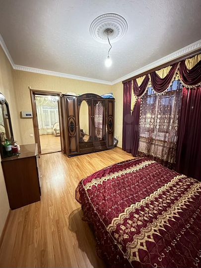 Комната 25 м² в 5-к., 2/3 эт.