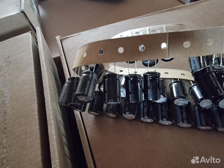 Конденсаторы 150мкФ 100в 12,5х25 Jamicon