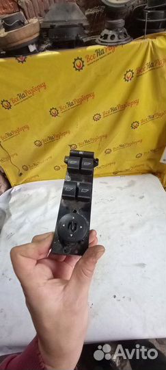 Блок управления стеклоподъемниками Форд Фокус 2