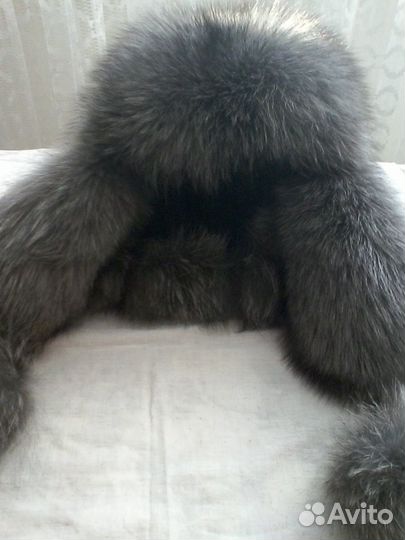 Молодежная женская меховая шапочка