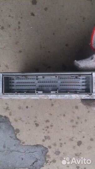 Блок управления двигателя nissan cefiro QR 20