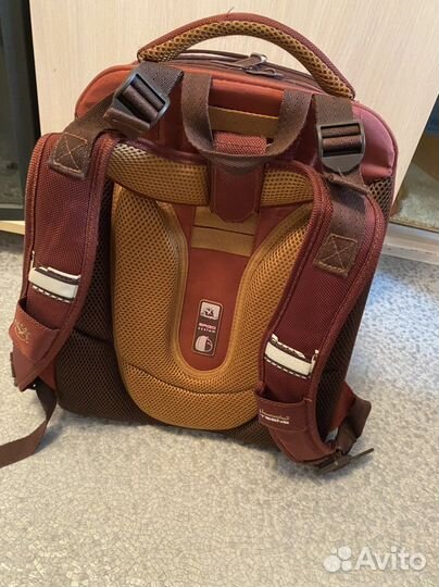 Портфель рюкзак школьный