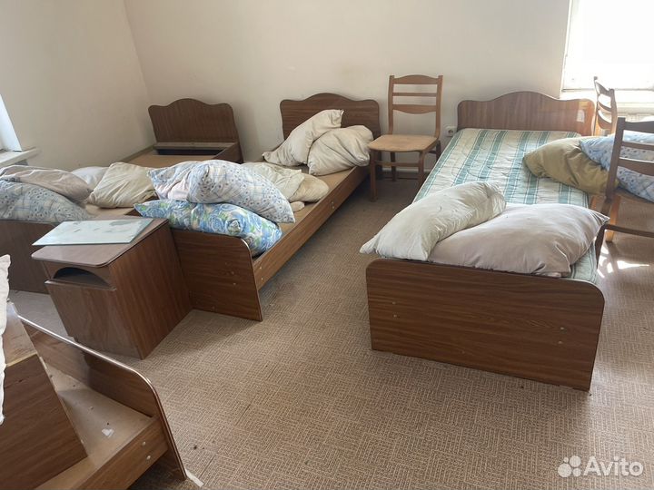 Кровати