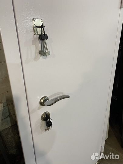 Дверные ручки для входной двери