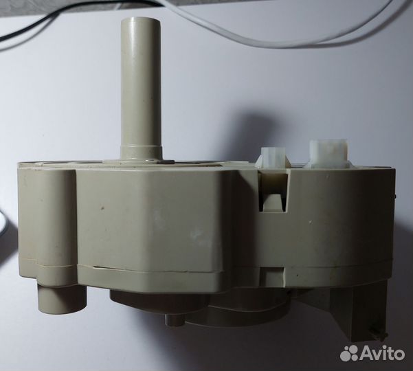 Блок выдачи стаканов