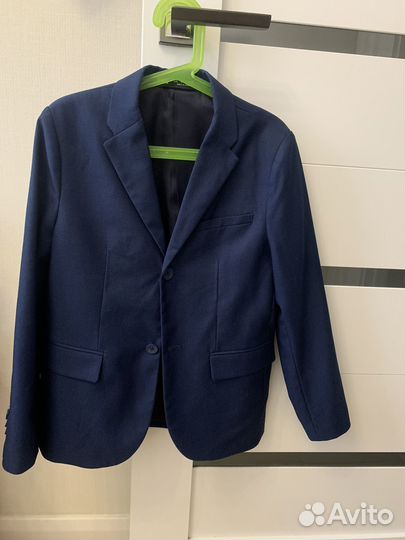 Костюм на мальчика 134-140 zara