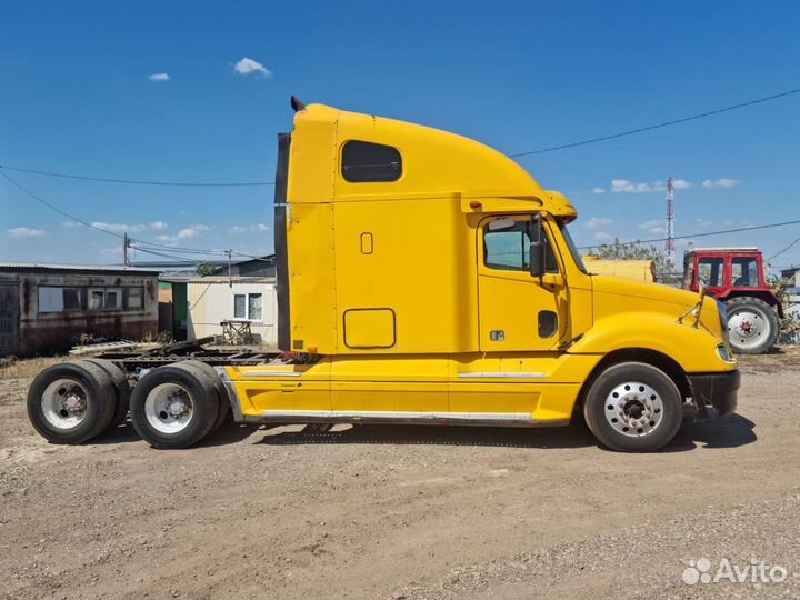 Freightliner CL120064ST, 2003