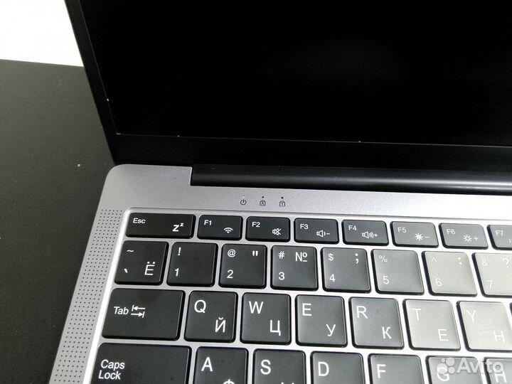 Ноутбук на запчасти