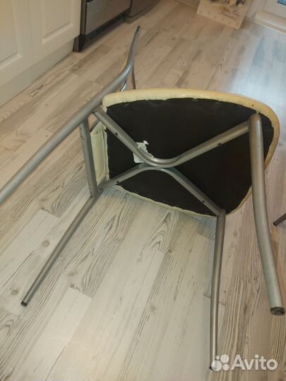 Стулья 4шт на перетяжку