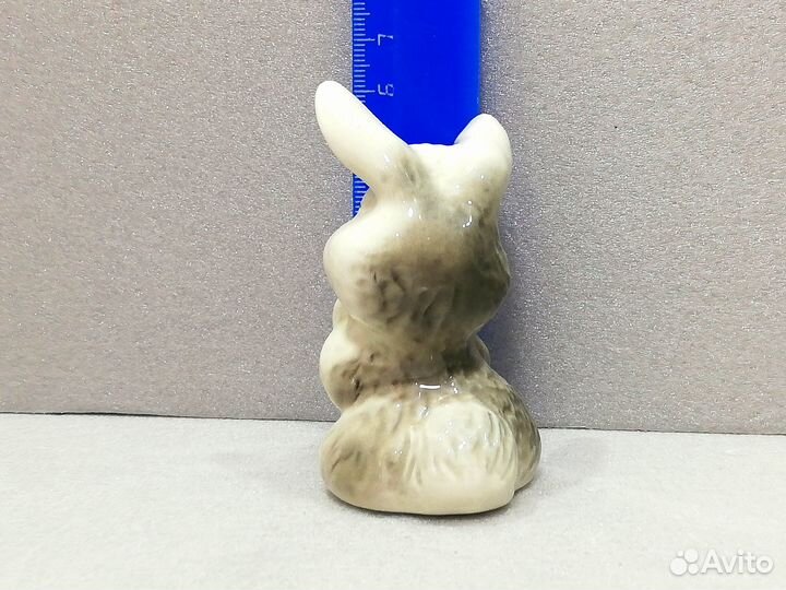 Фигурка зайчик