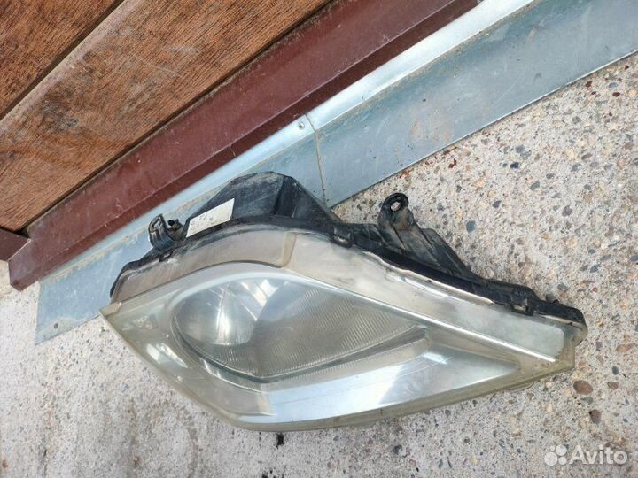 Фара правая Renault Logan седан 1.6 K7M 2011