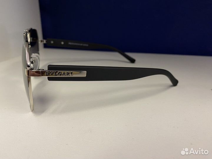 Солнцезащитные очки Bvlgari