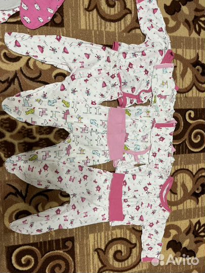 Пакет вещей на новорождённую девочку