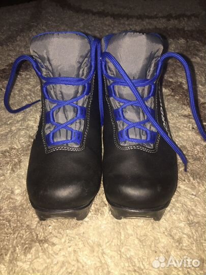 Лыжные ботинки