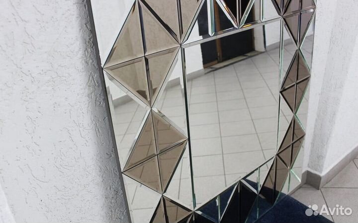 Зеркальное панно с фацетом