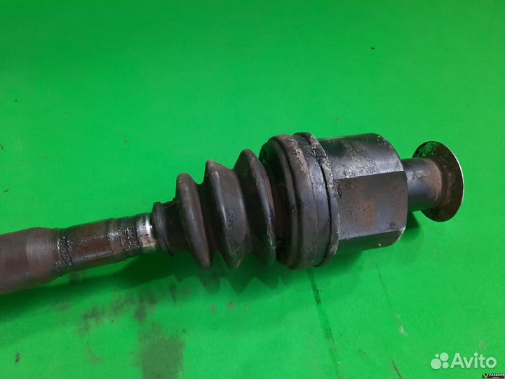 Привод правый Renault Logan 1