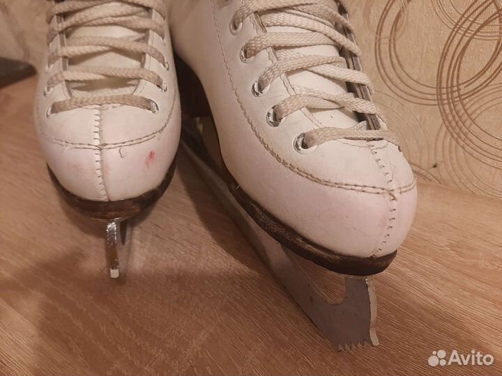 Коньки ледовые р.29-30