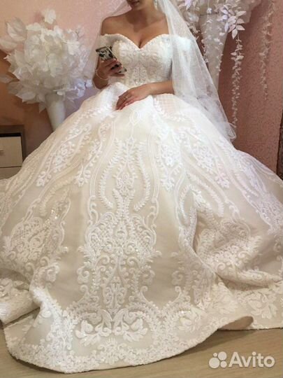 Свадебные платья