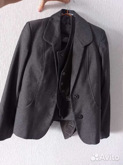 Форма для школы (пиджак, юбка)