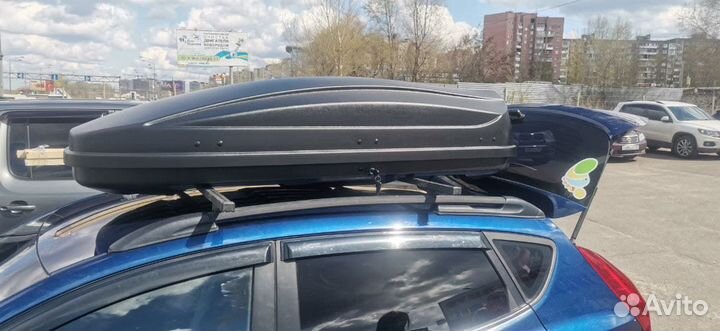 Бокс на крышу на Hyundai Solaris хетчбек махbох