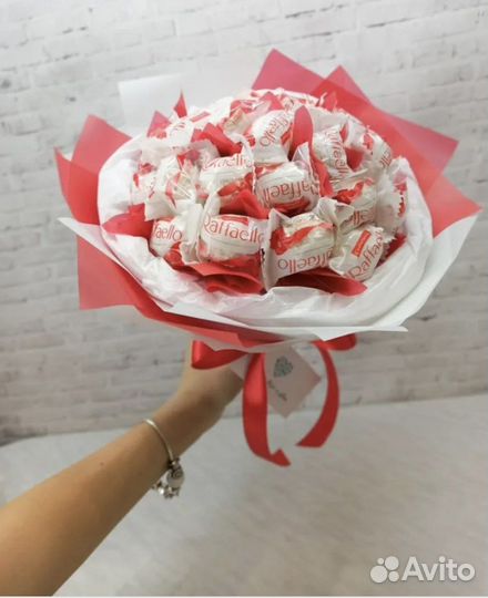 Сладкий подарок из raffaello