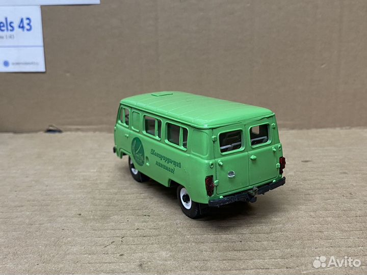 УАЗ 452 Тархун 1:43