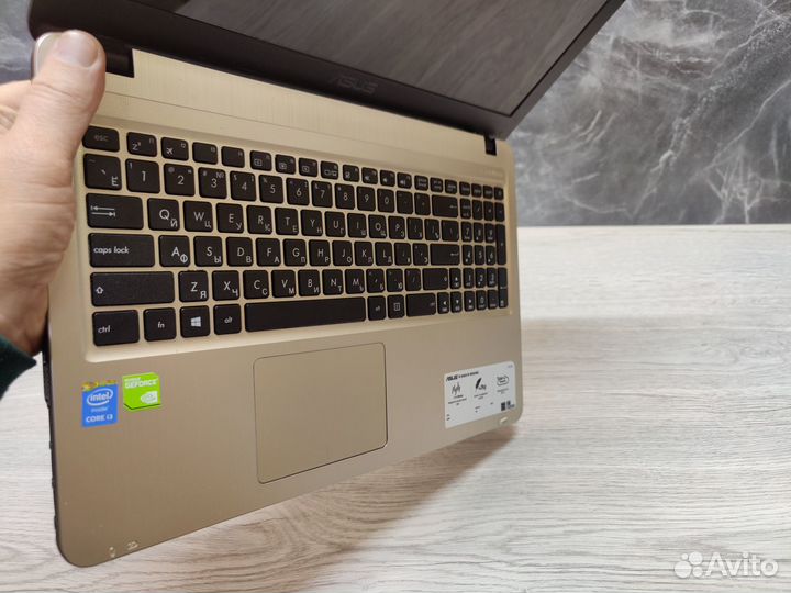 Ноутбук asus X540LJ / 15.6