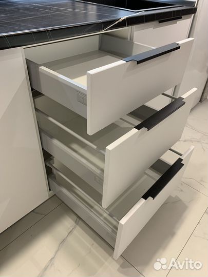 Белая прямая кухня ксп:32561