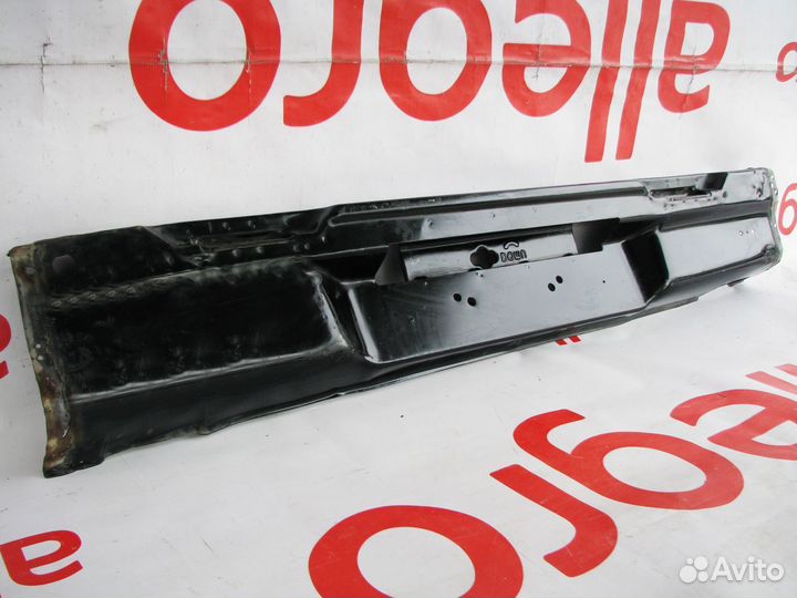 Mitsubishi L200 Панель задняя