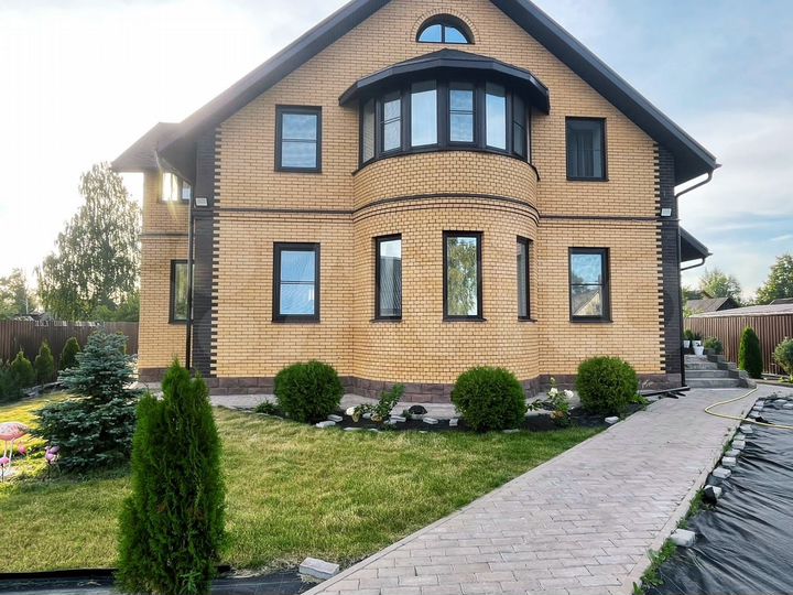 Дом 223 м² на участке 10 сот.