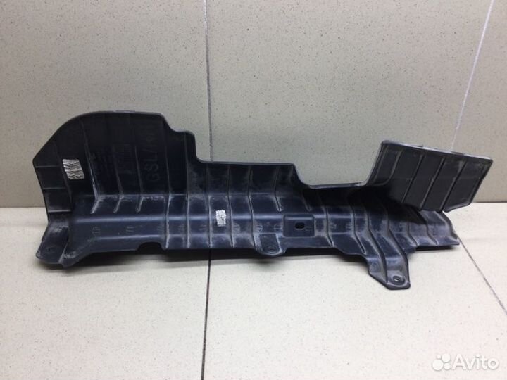 Дефлектор радиатора правый Kia Ceed универсал G4FC