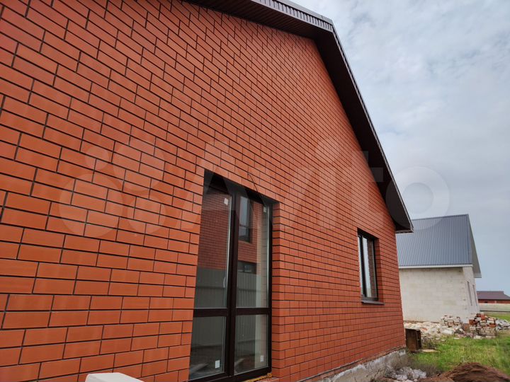 Коттедж 115 м² на участке 5 сот.