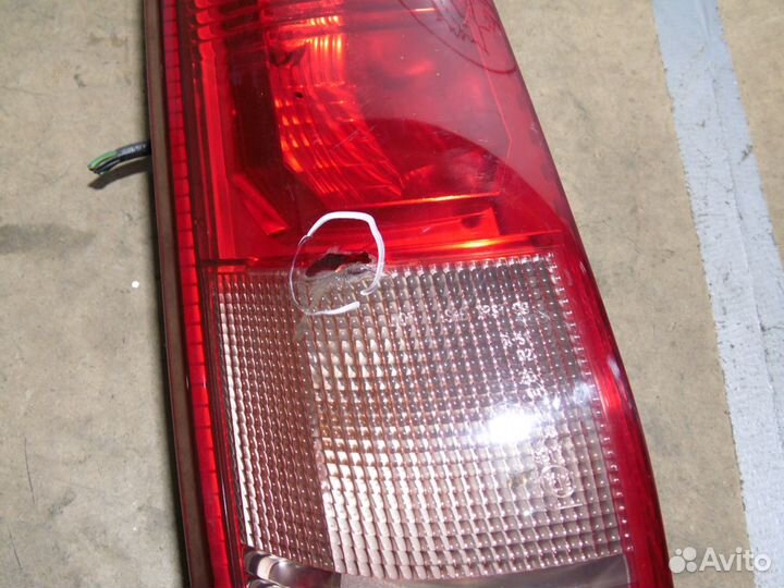 Фонарь задний левый Ниссан Х трейл Т30
