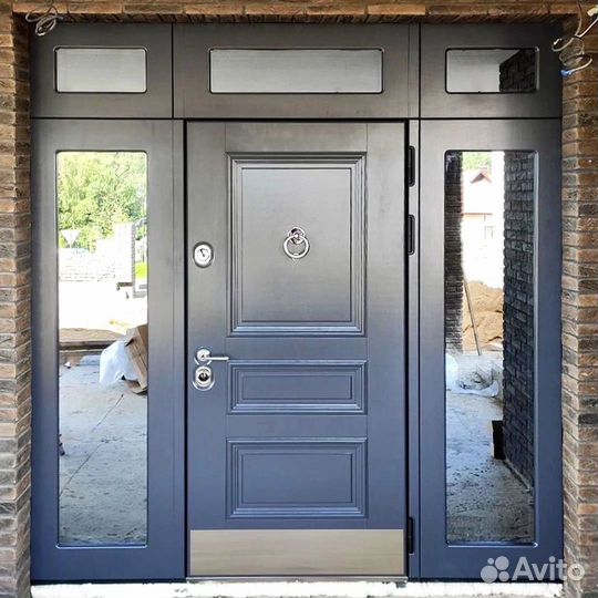 Дверь входная для частного дома