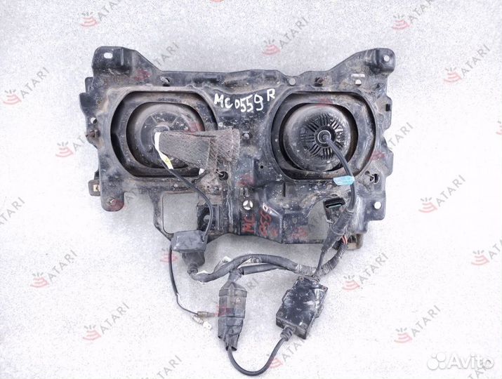 Фара Mitsubishi Canter FE516B 4D36