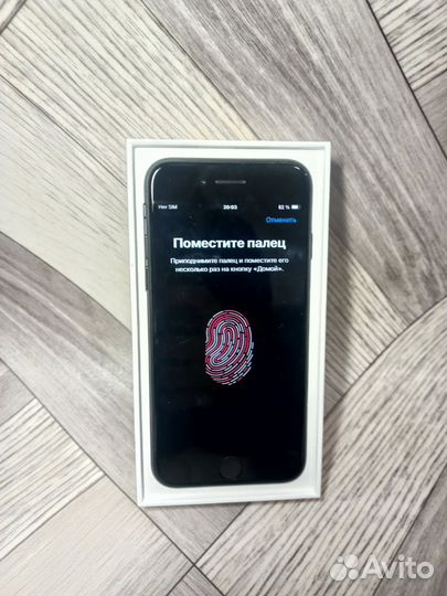 iPhone SE (2020), 64 ГБ