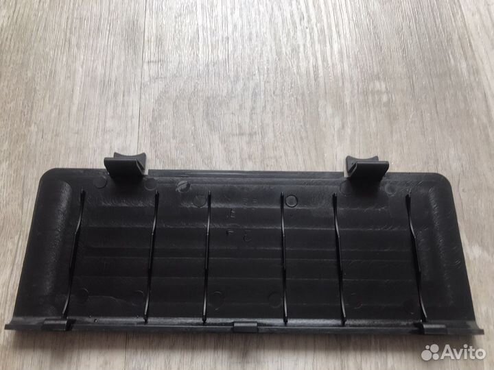 Крышка батарейного отсека для магнитофона