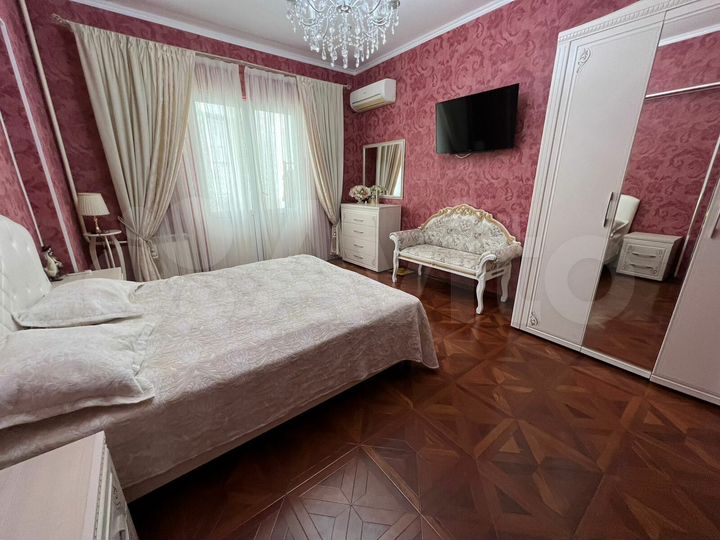 2-к. квартира, 86 м², 3/16 эт.