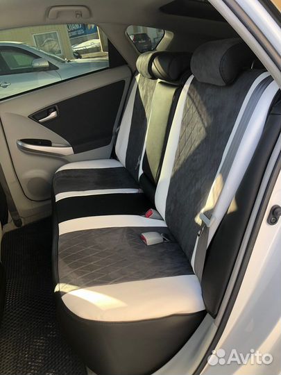 Авточехлы на Toyota Prius 30