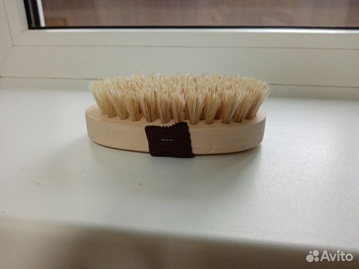 Массажная щетка для тела